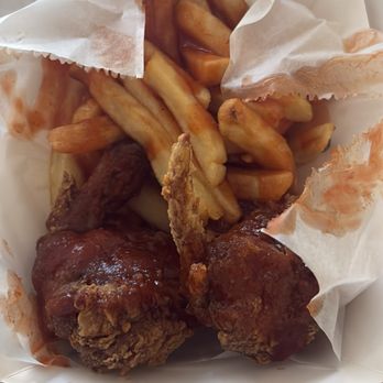 Harold's Chicken Shack - 2 piece wing with mild ON, barely any sauce. - Chicken Wings Near Me - Crestwood, Illinois