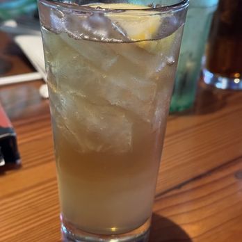 Miller's Ale House - Long Island Iced Tea - American Near Me - Orlando, Florida