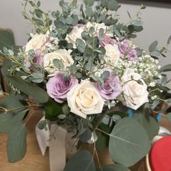 Gracias por el bouquet para mi hija en sus XV años  Súper bello!! Ella feliz.