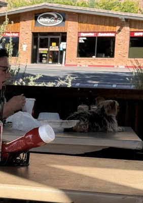 MeMe's Café by null