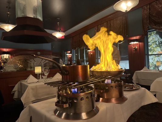 LE CONTINENTAL - Cuisine Française - Fruits de Mer / Homard / Steak - Flambé by null