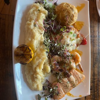 Blackwall Hitch - Trident Broiler - New American Near Me - Baltimore, Maryland Blackwall Hitch - Trident Broiler - New American Near Me - Baltimore, Maryland