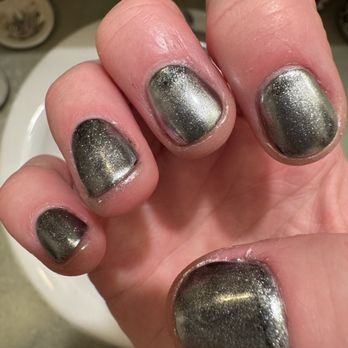 Deluxe Nails & Spa - Nail Salons Near Me - Portland, Oregon