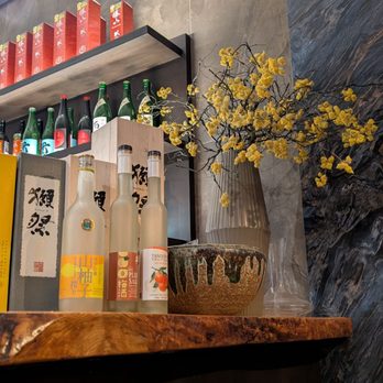 Muni Robata - Ssake and decor - Japanese Near Me - Toronto, Ontario