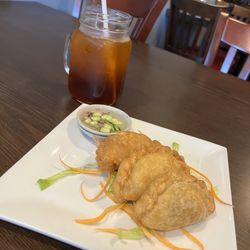 Amina Thai - Thai Iced Tea with Lemonade  Curry Puff