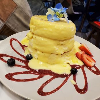 Motto Tea Cafe - Creme brulee souffle pancake - Desserts Near Me - Pasadena, California Motto Tea Cafe - Creme brulee souffle pancake - Desserts Near Me - Pasadena, California