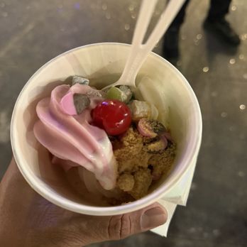 Easy Breezy Frozen Yogurt - Personal froyo - Ice Cream & Frozen Yogurt Near Me - Walnut Creek, California Easy Breezy Frozen Yogurt - Personal froyo - Ice Cream & Frozen Yogurt Near Me - Walnut Creek, California
