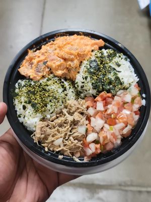 Tamura's Market Wailuku by null
