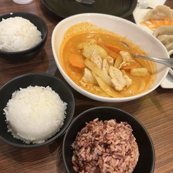 Home Thai Cafe - Yellow curry chicken - Thai Near Me - Martinez, California