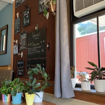 Artemisia Cafe - Decor - Breakfast & Brunch Near Me - Portland, Maine