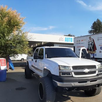 Tint Pros - Oh boy we just murdered out this truck with 5 percent all around even the windshield - Home Window Tinting Near Me - Ukiah, California Tint Pros - Oh boy we just murdered out this truck with 5 percent all around even the windshield - Home Window Tinting Near Me - Ukiah, California