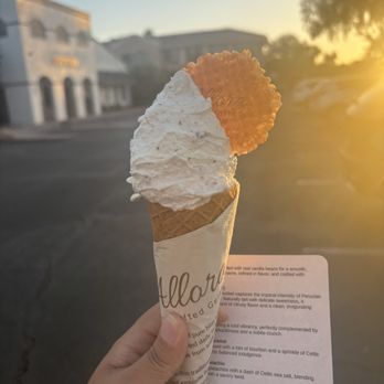 Allora Gelato - Coconut almond crunch - Gelato Near Me - Scottsdale, Arizona