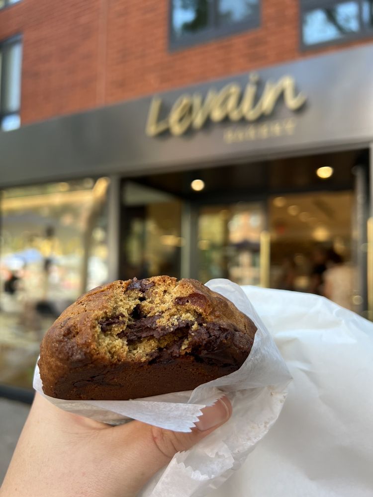 Levain Bakery Back Bay, Boston, Boston Roadtrippers