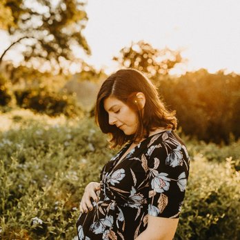Amanda Caitlin Photography - Maternity photo shoot - Event Photography Near Me