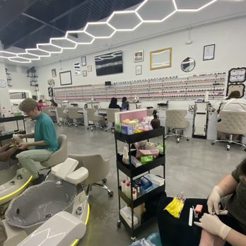 Queen Nails - Inside nail salon - Nail Salons Near Me - Goose Creek, South Carolina Queen Nails - Inside nail salon - Nail Salons Near Me - Goose Creek, South Carolina