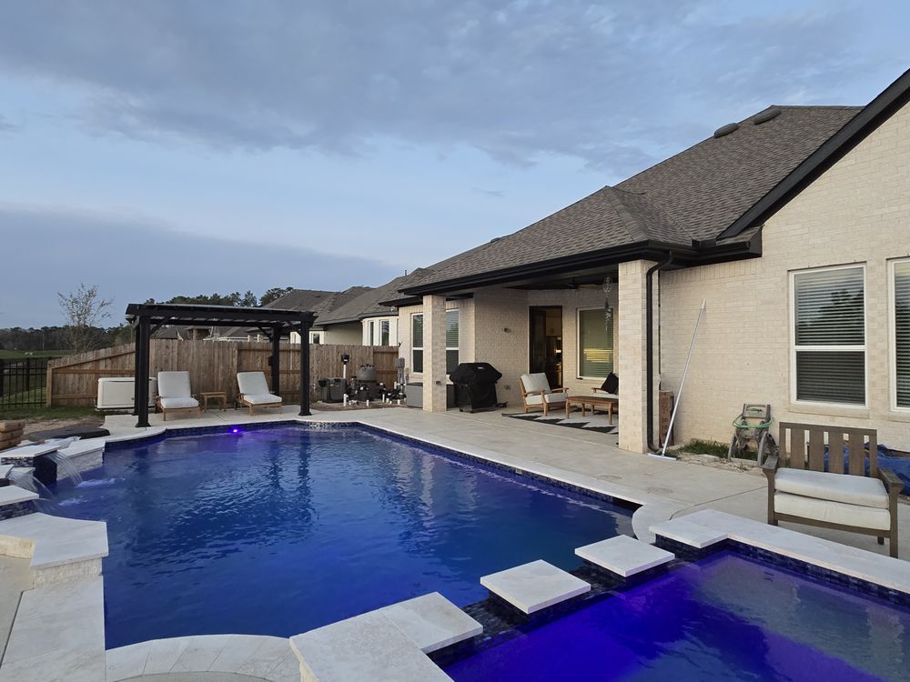 Social spots from Platinum Pools