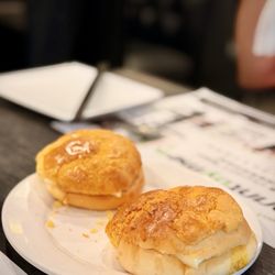 EAT Bistro - Pineapple buns