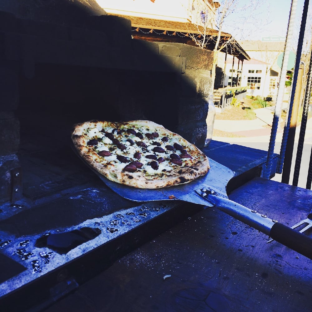Old Skool Pie- Wood Fire Pizza Logo