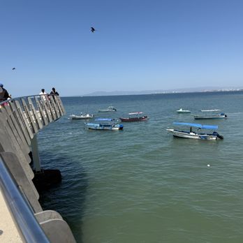 Los Muertos Pier - Photo 7: View of boats off Los Muertos Pier - Local Flavor Near Me - Puerto Vallarta, JAL Los Muertos Pier - Photo 7: View of boats off Los Muertos Pier - Local Flavor Near Me - Puerto Vallarta, JAL