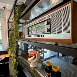 Savoy Hotel Rotterdam - Die Einrichtung setzt das Vintage Media-Thema des Hauses fort