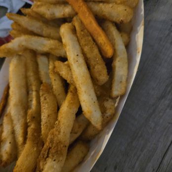 Hynson’s Classic Burgers - Hynsons fries - Burgers Near Me - Yukon, Oklahoma