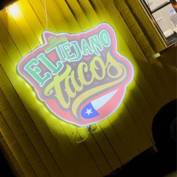 El Tejano Tacos - neon sign on food truck - Tacos Near Me - Fort Worth, Texas El Tejano Tacos - neon sign on food truck - Tacos Near Me - Fort Worth, Texas