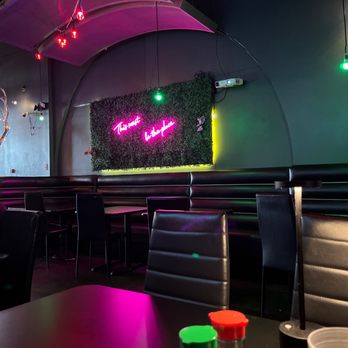 Sushi 21 - Love the funky decor - Sushi Bars Near Me - Las Vegas, Nevada Sushi 21 - Love the funky decor - Sushi Bars Near Me - Las Vegas, Nevada