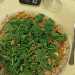 Al Boccon Divino - Pizza con stracchino rucola e noci