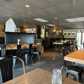 Sumran Thai Cuisine - Thai Near Me - Westminster, California