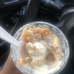 Scoops Ice Cream - Peach cobbler sundae