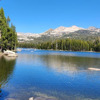 Wrights Lake - Hiking Near Me - Kyburz, California