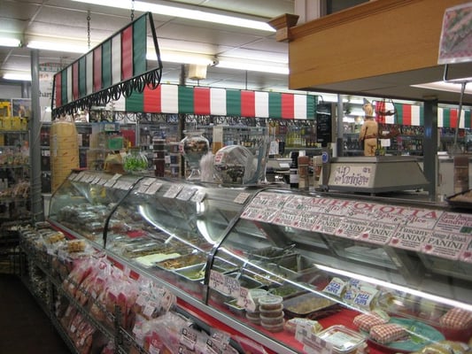 Tenuta's Deli by null