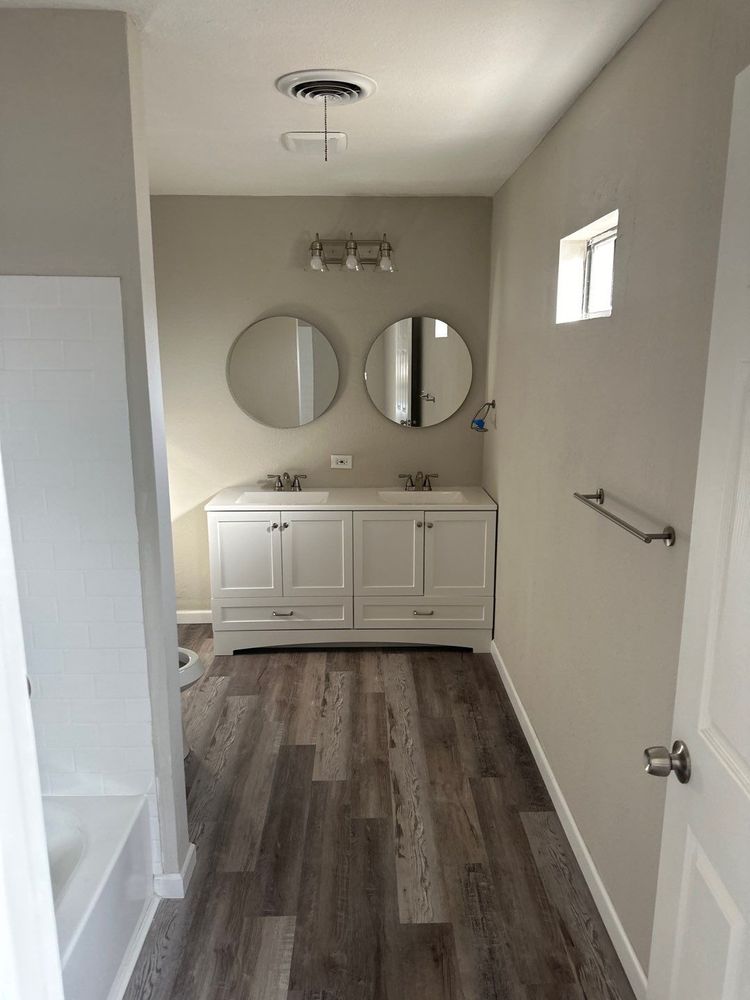 Slide of Luna Endeavors