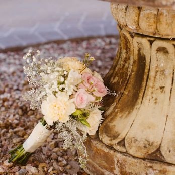 Tiffany Valentine Designs - My beautiful bouquet for my rustic chiq wedding - Florists Near Me Tiffany Valentine Designs - My beautiful bouquet for my rustic chiq wedding - Florists Near Me