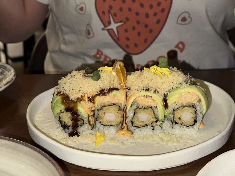 Fukuro Bar & Sushi Logo