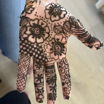 Henna Heaven - Flowers henna - Henna Artists Near Me - Bothell, Washington