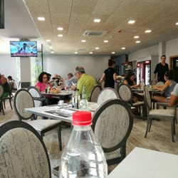 Mauros Area de Servicio El Puig - Restaurante.
