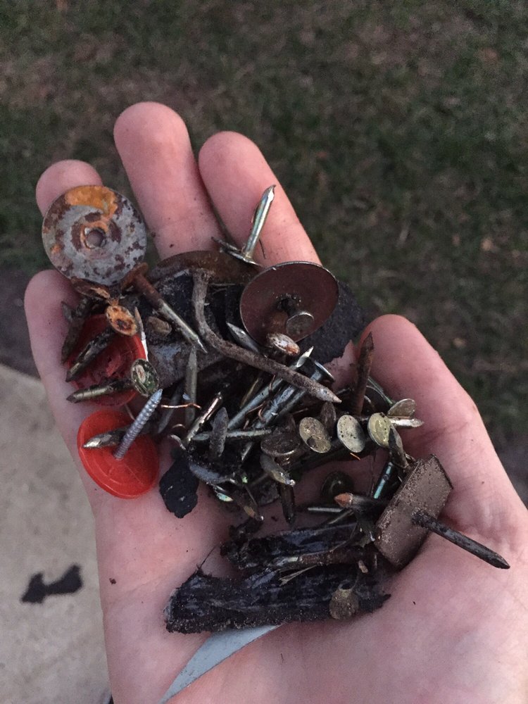 Slide of Edgar Quintin Roofing