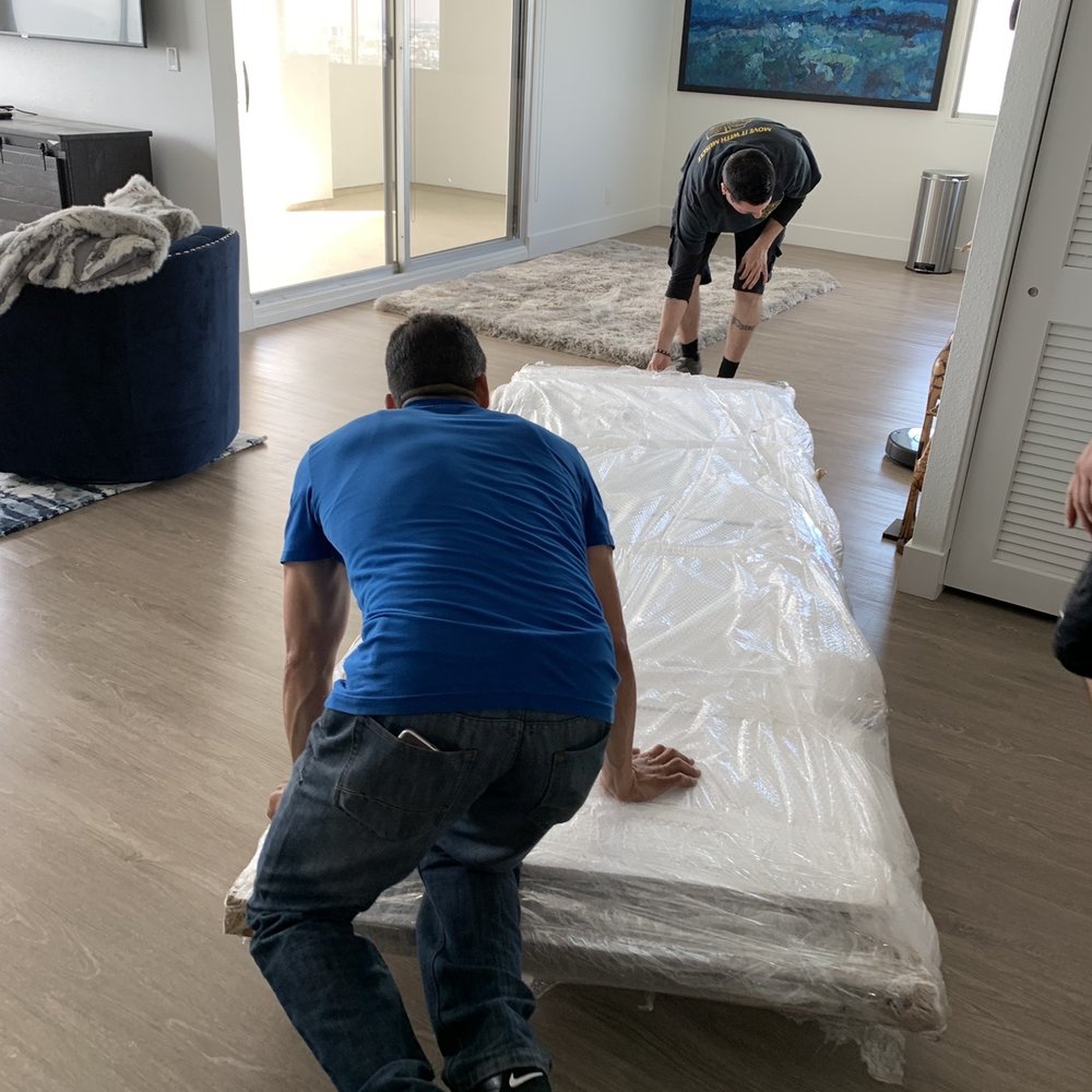 Move It With Muscle & Storage - Movers Near Me Move It With Muscle & Storage - Movers Near Me
