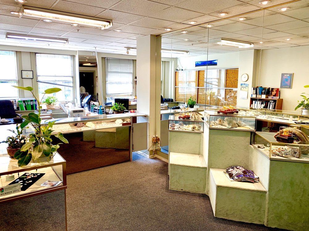 GOLDEN HANDS JEWELLERY Updated September 2024 510 W Hastings Street