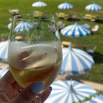 Merrie Mill Farm & Vineyard - Wine Tasting Room Near Me - Keswick, Virginia