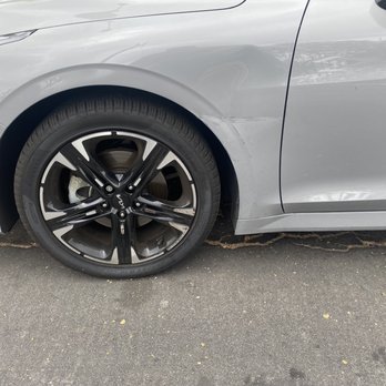 A & R Auto Collision - Driver side front fender (before) - Body Shops Near Me - South Gate, California