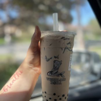 Wushiland Boba - Roasted Oolong Milk Tea with 1/2 grass jelly and 1/2 boba - Bubble Tea Near Me - Cerritos, California Wushiland Boba - Roasted Oolong Milk Tea with 1/2 grass jelly and 1/2 boba - Bubble Tea Near Me - Cerritos, California