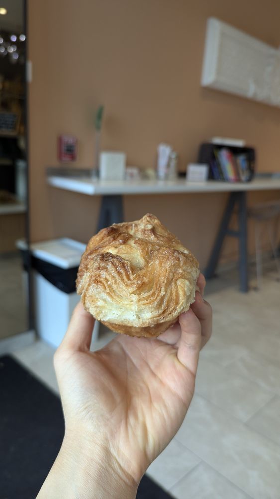 Gouter Patisserie Logo