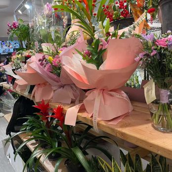 The Bloomery - Florists Near Me - New York, New York The Bloomery - Florists Near Me - New York, New York