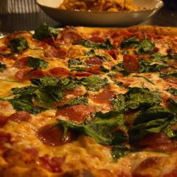 Severina - Pepperoni and spinach pizza