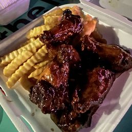 6 Pieces Jerk Wings