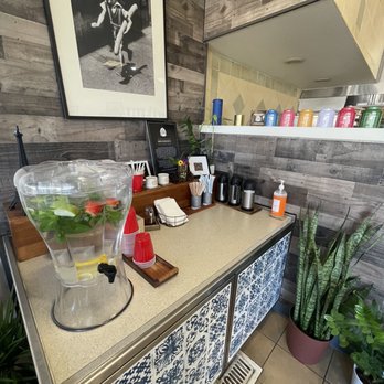 Le Hérisson - Delicious infused water - Cafes Near Me - Simi Valley, California Le Hérisson - Delicious infused water - Cafes Near Me - Simi Valley, California