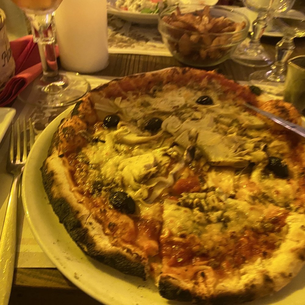 Pizza Folli's - Great Pizza - Pizza Near Me - Toulon, 83 Pizza Folli's - Great Pizza - Pizza Near Me - Toulon, 83