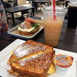 Jersey Girl The Kitchen & Market - French Toast sandwich